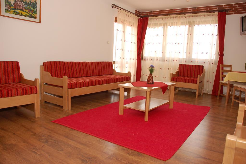Horizont Panzio Bed and Breakfast Odorheiu Secuiesc Δωμάτιο φωτογραφία